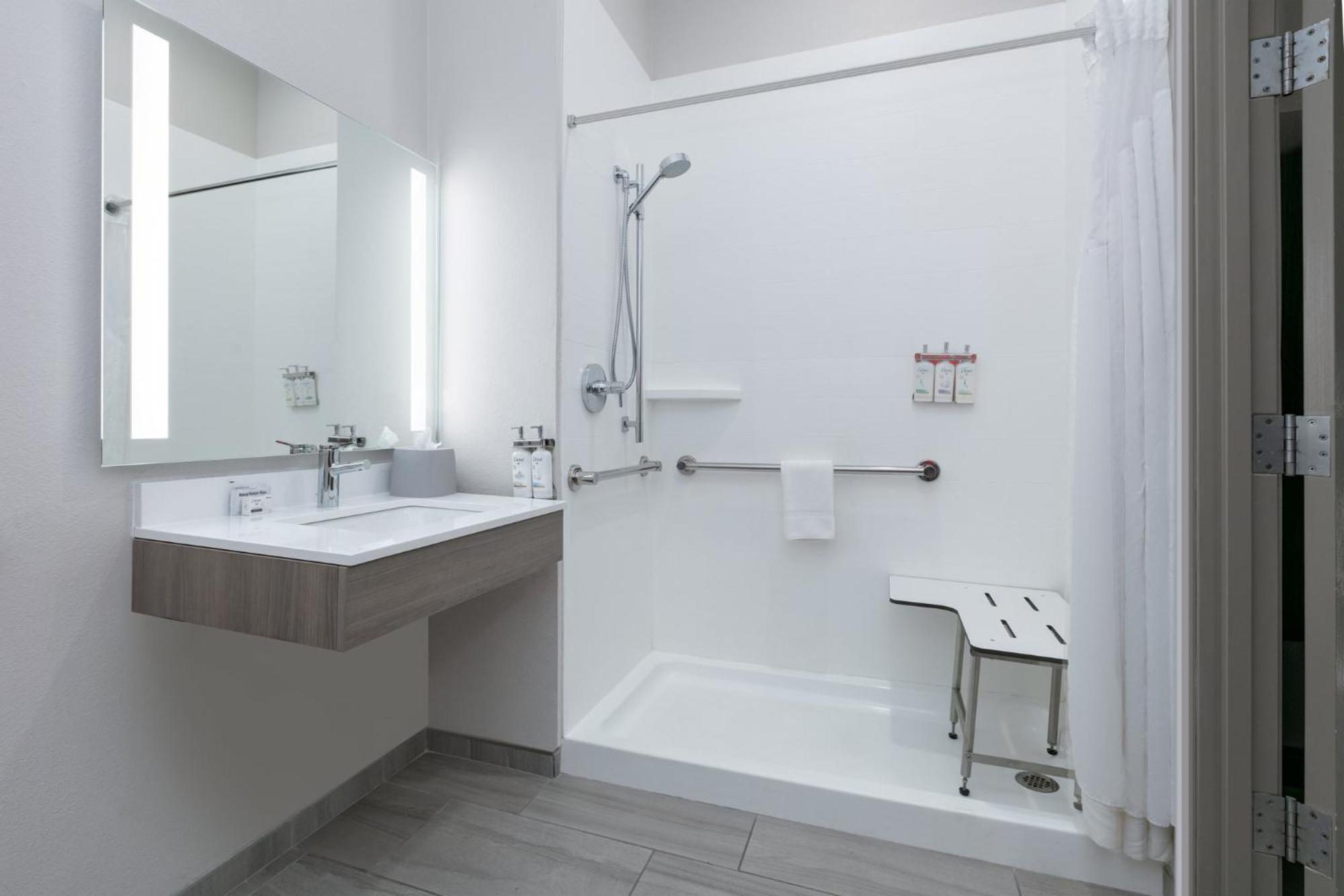 Hotel Express & By Ihg