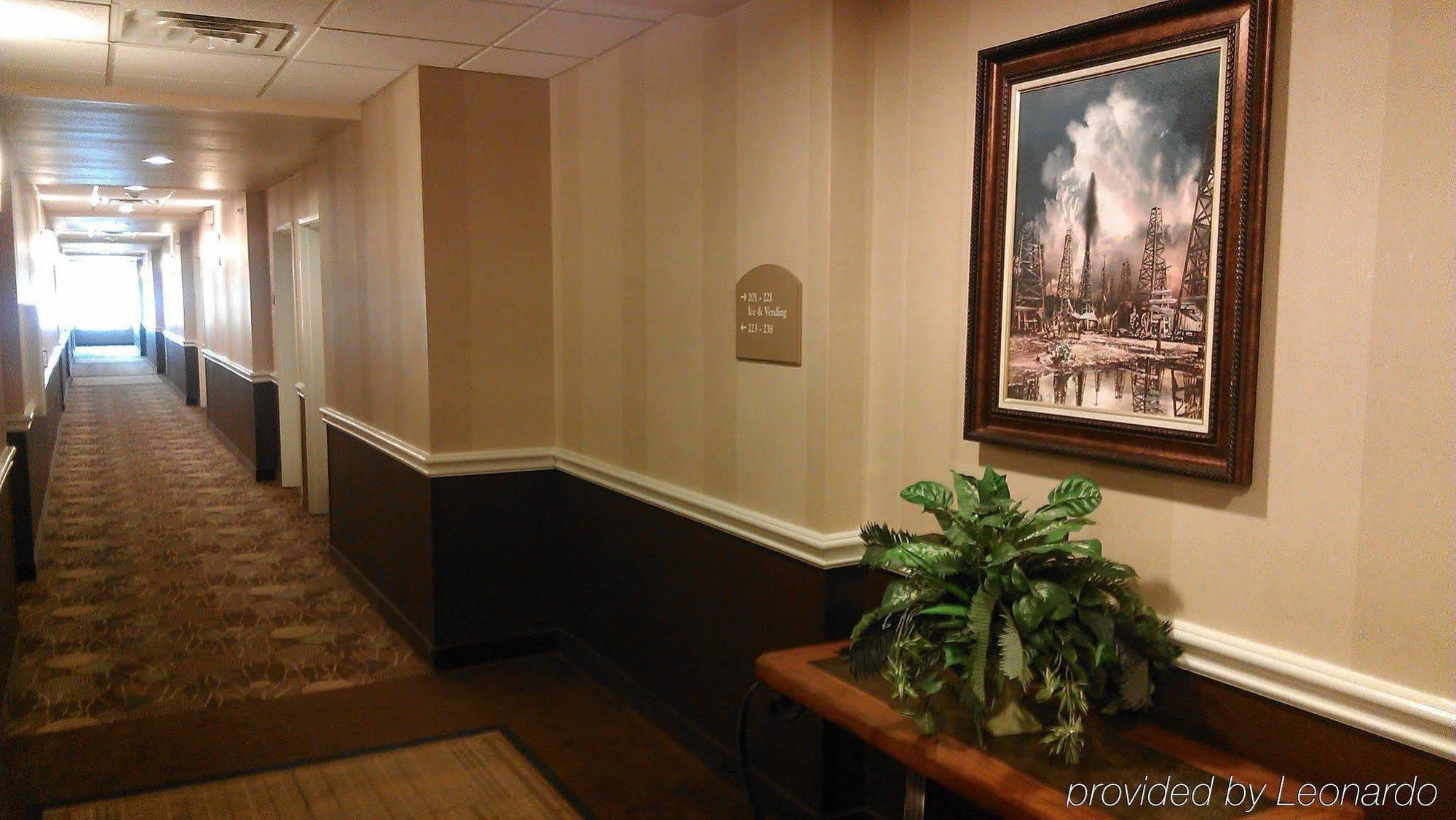 Express & By Ihg Marshall