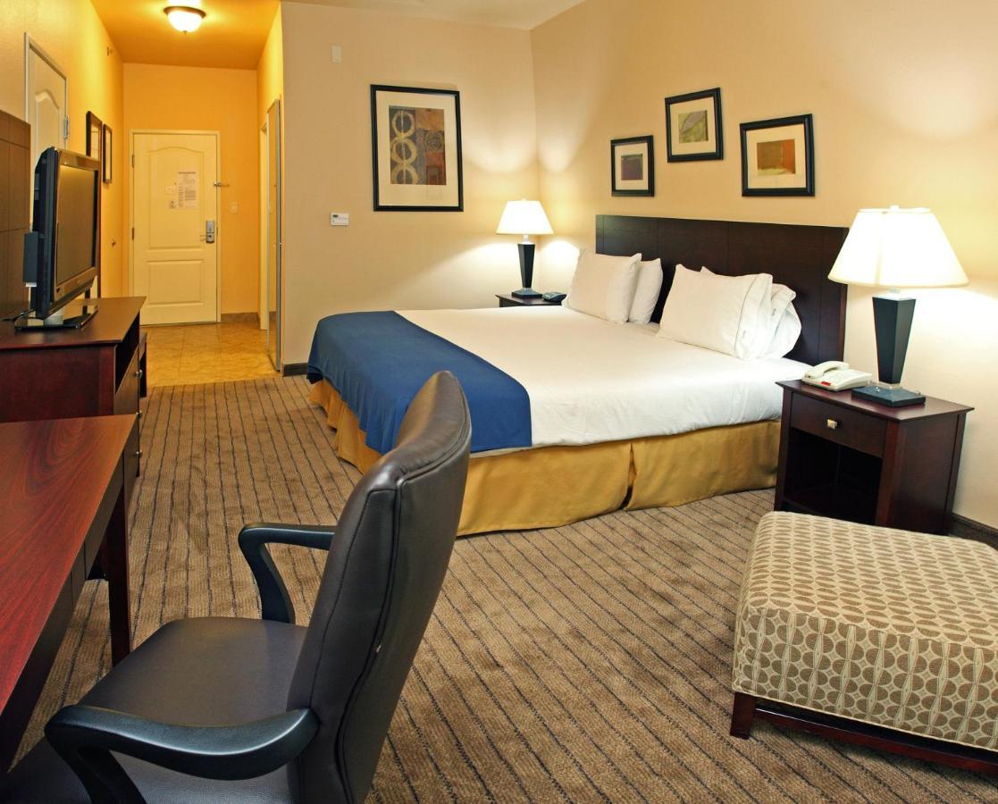 Express & By Ihg Hotel